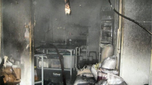 Пожар чуть не уничтожил пекарню в Мурманской области ночью 27 апреля