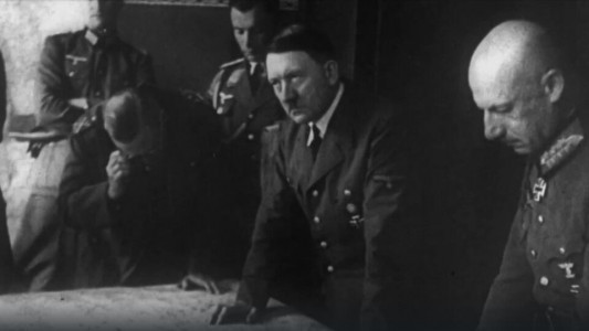 «До последнего патрона»: как сдавался в плен фельдмаршал Фридрих Паулюс — Гитлер послал его на верную смерть