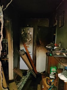В Мурманской области при пожаре в многоквартирном доме погиб кот
