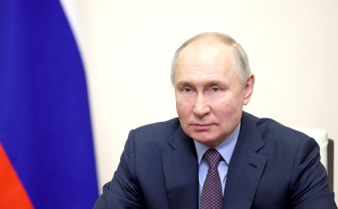 «Не хотели никуда ехать»: Владимир Путин рассказал, как «вытолкал» «РусГидро» из комфортной Москвы в суровую Сибирь — не ссылка, но что-то вроде того